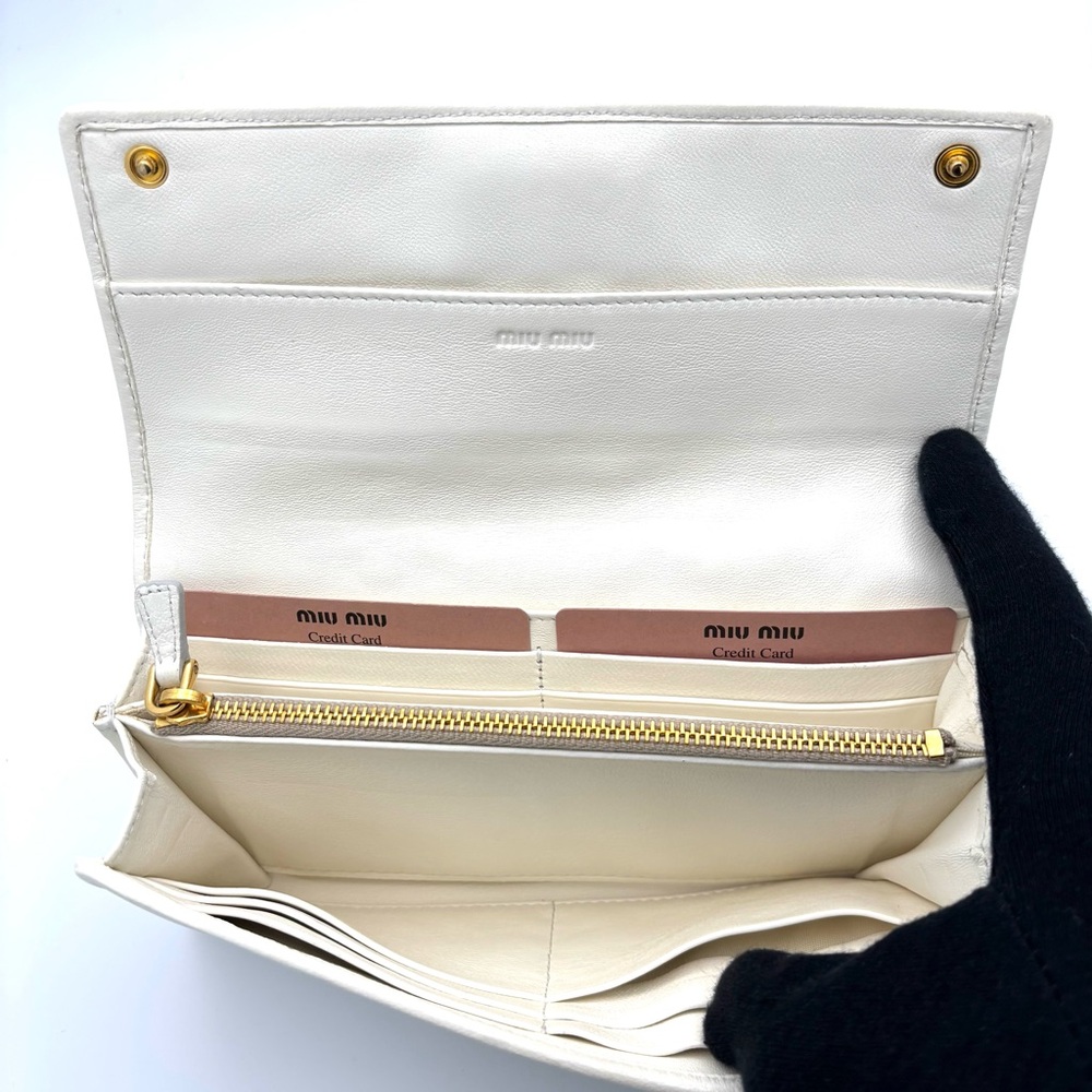 Miu Miu Limited Edition Wallet - Picture 5 of 9